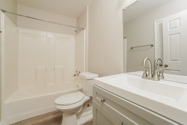 Building Photo - 7578 Woodshire Dr