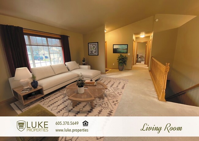 Building Photo - 2104 S Cambridge Ave