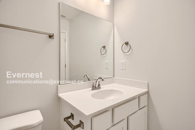 Building Photo - 307 Raines Ct