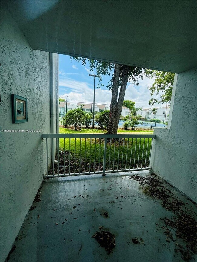 Building Photo - 4720 NW 97th Ct