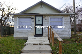 Building Photo - Large 2 Bed 1 Bath Home For Rent In Muncie...