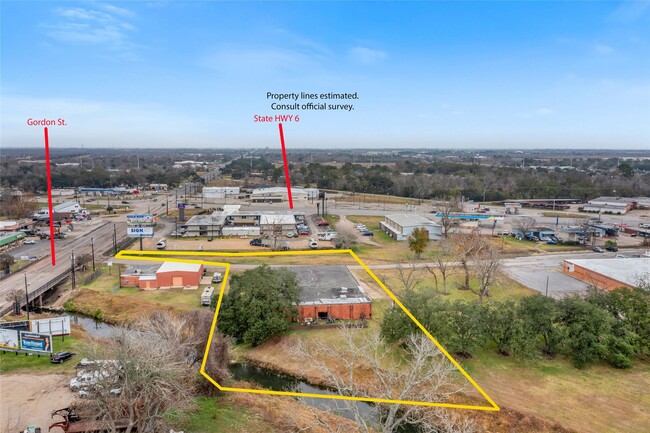 Building Photo - 200 Motel Dr.