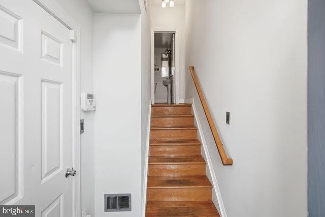 Building Photo - 5113 Knapp Pl