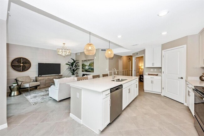 Building Photo - 12470 Wellen Golf St