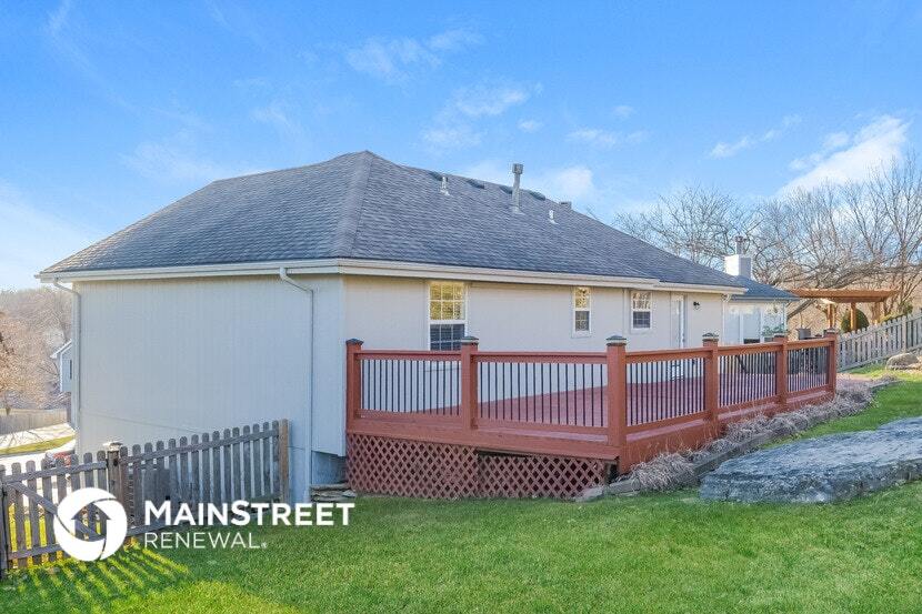 Building Photo - 1222 SW Windcrest Ct