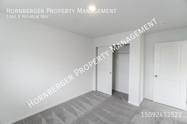 Building Photo - 1306 N Wilhelm Wy