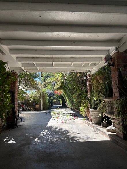 Building Photo - 12646 Ralston Ave