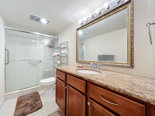 Building Photo - 4545 Luxemburg Ct