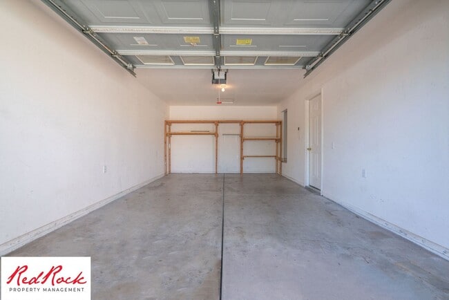 Building Photo - 2620 E 700 N