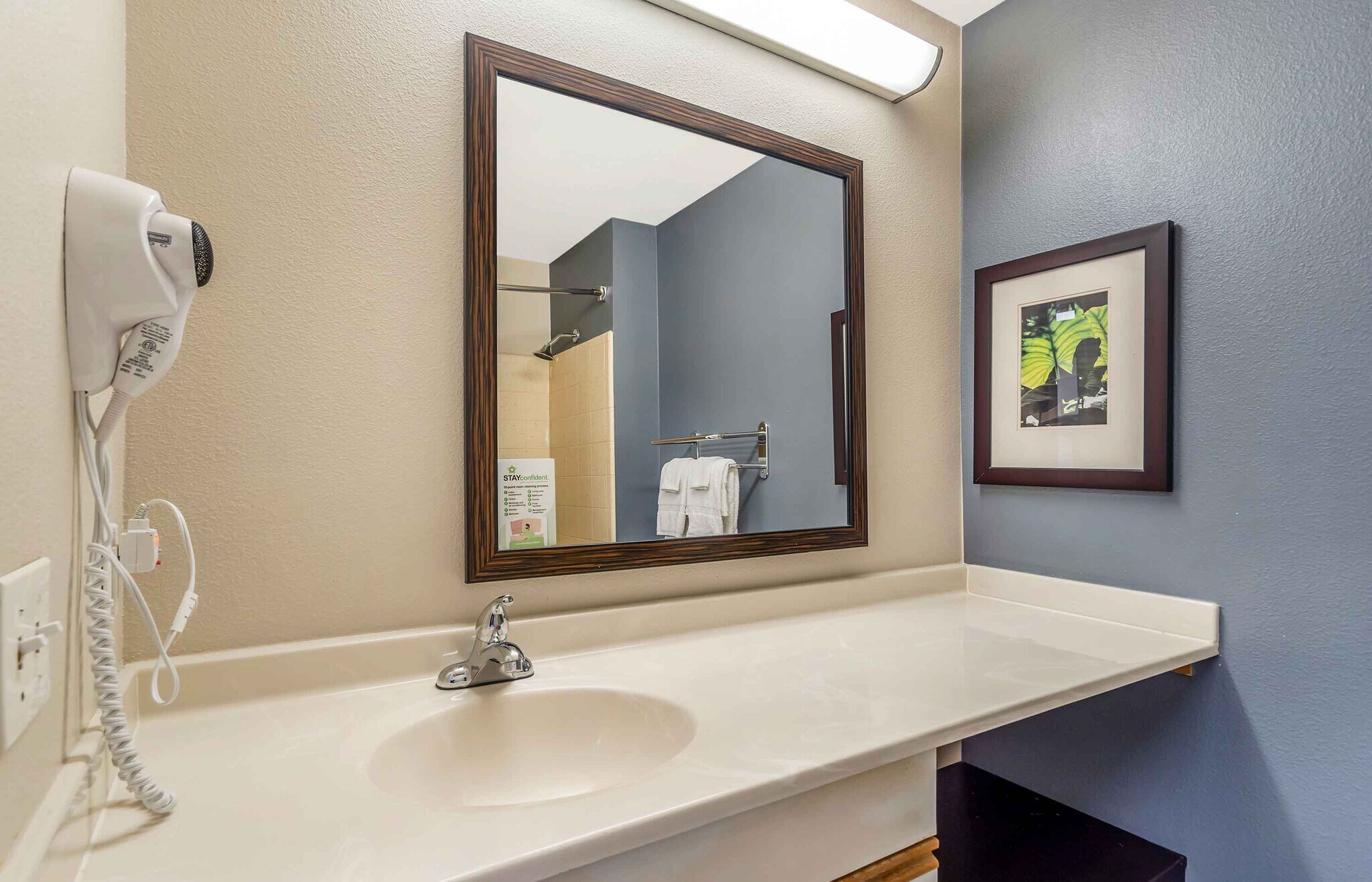 Building Photo - Furnished Studio-Chicago - Naperville - East