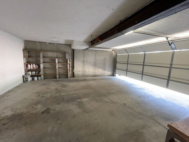 Building Photo - 12814 S 28th Ave
