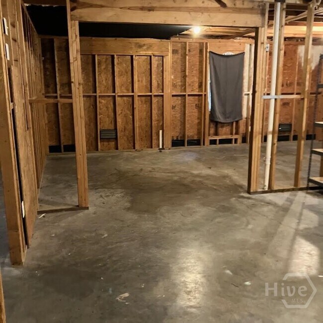 Building Photo - 186 Sterling Woods Dr