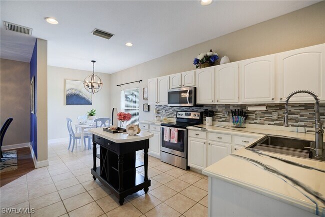 Building Photo - 2059 Willow Branch Dr