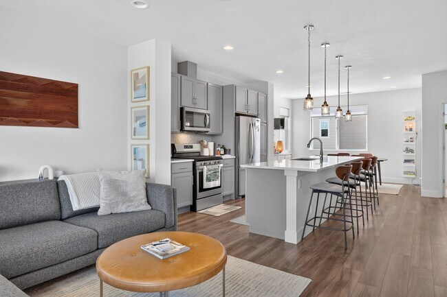 Building Photo - 2124 Alcott Way