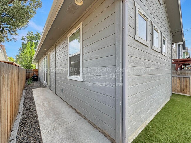 Building Photo - 2007 S Atlantic St