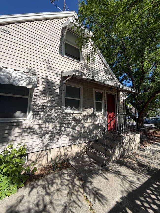 Building Photo - GORGEOUS Salt Lake City Home!!!