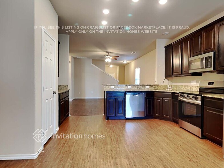 Building Photo - 1804 Wickham Dr