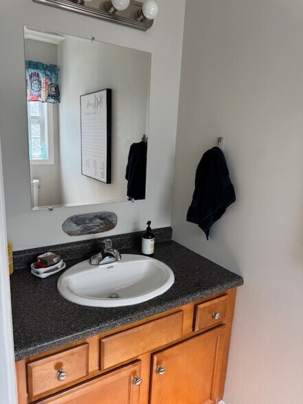 Building Photo - 109 Bowman St