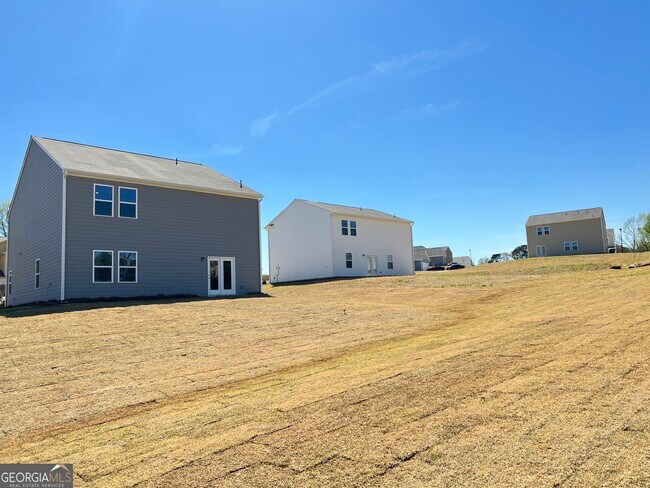 Building Photo - 119 Pond Ct