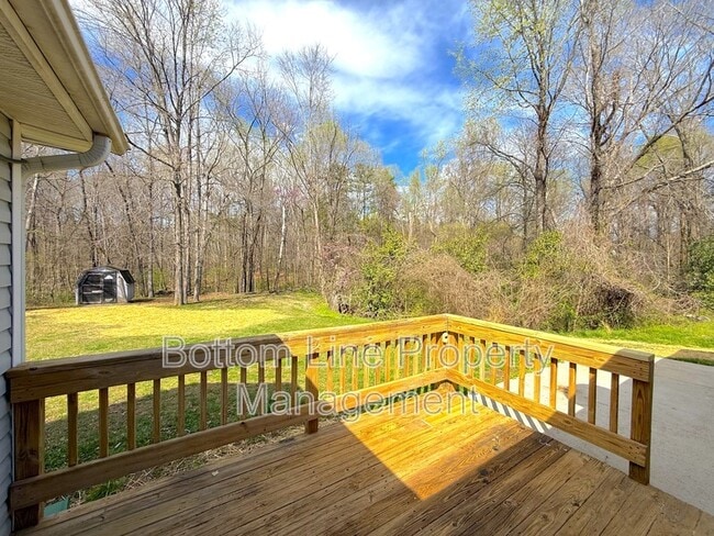 Building Photo - 5812 Silver Eagle Dr