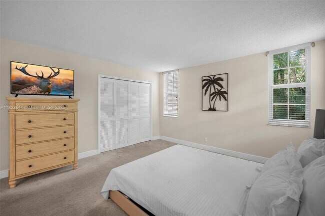 Building Photo - 4000 Cypress Grove Way