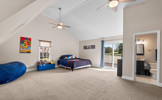 Building Photo - 8620 Stableview Ct