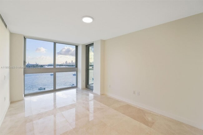 Building Photo - 1500 Bay Rd