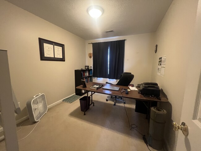 Building Photo - 1460 Bergamont St