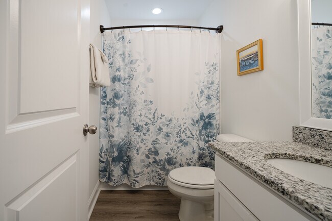 Building Photo - 63 Buckingham Dr