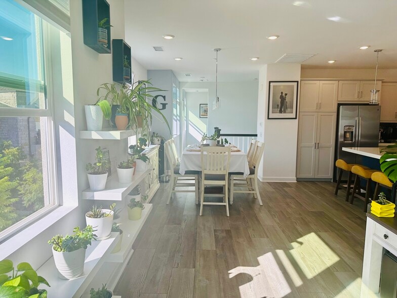 Building Photo - 10405 Galen Way