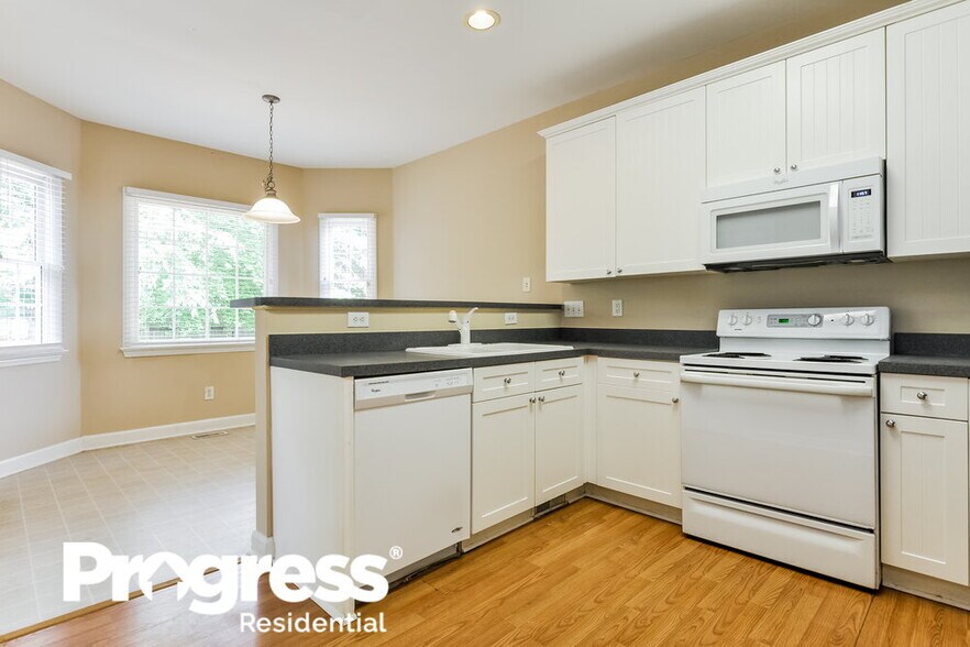 Building Photo - 7701 Harps Mill Woods Run