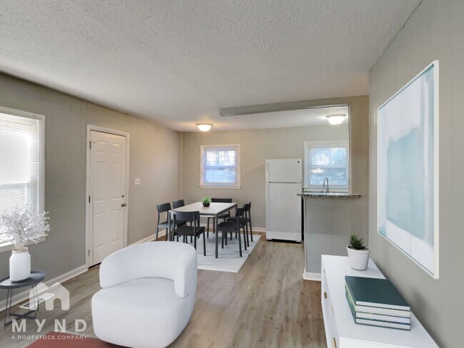 Building Photo - 303 Alda Dr
