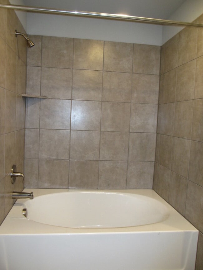 Building Photo - 3 BEDROOM, CONVENIENT TO SCOTT & WHITE