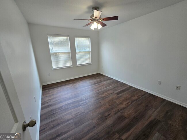 Building Photo - 110 Pine Bluff Blvd W