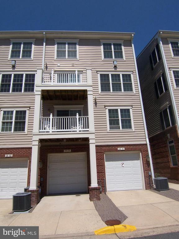 Building Photo - 4618 Battenburg Ln