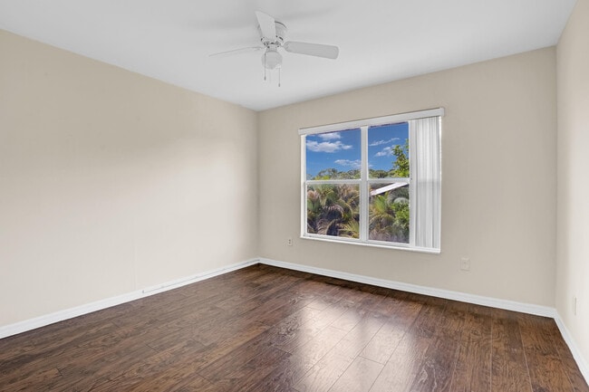Building Photo - 1722 SE Balmoral Ct