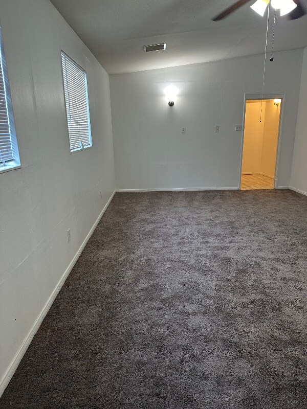 Building Photo - 260 E 46th St