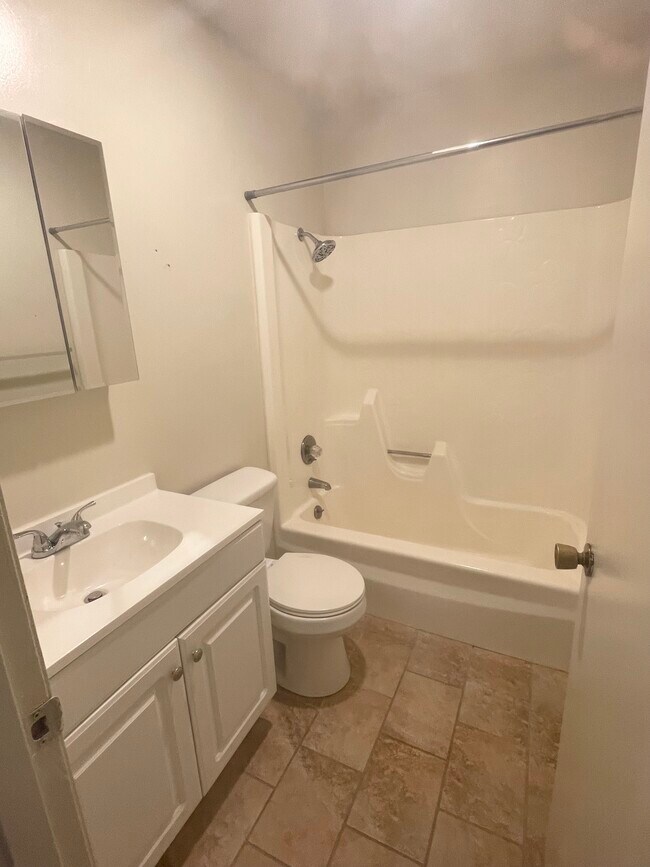 Building Photo - 2208 Park Ave