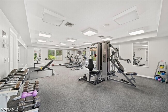 Building Photo - 8235 Ibis Club Dr