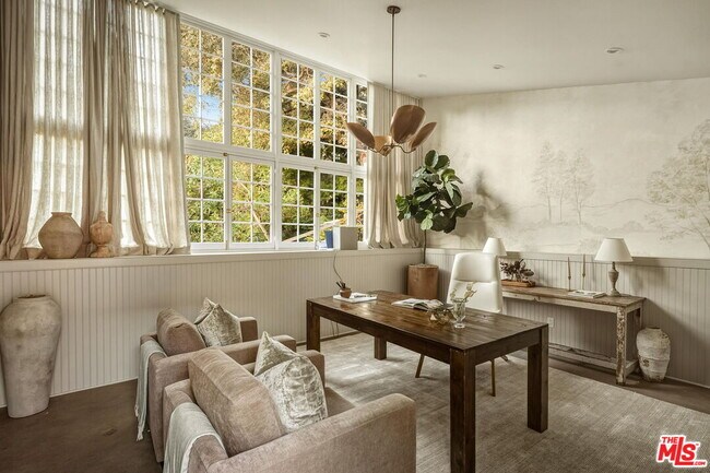 Building Photo - 1744 Reedvale Ln