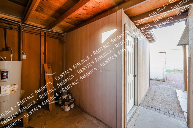 Building Photo - 8835 North 28th Ave