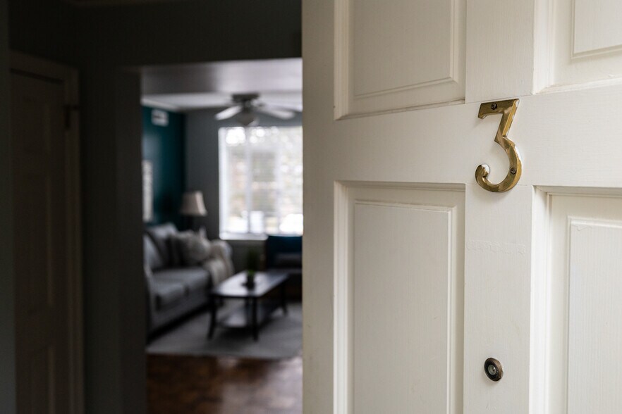 Building Photo - 1700 N Elm St