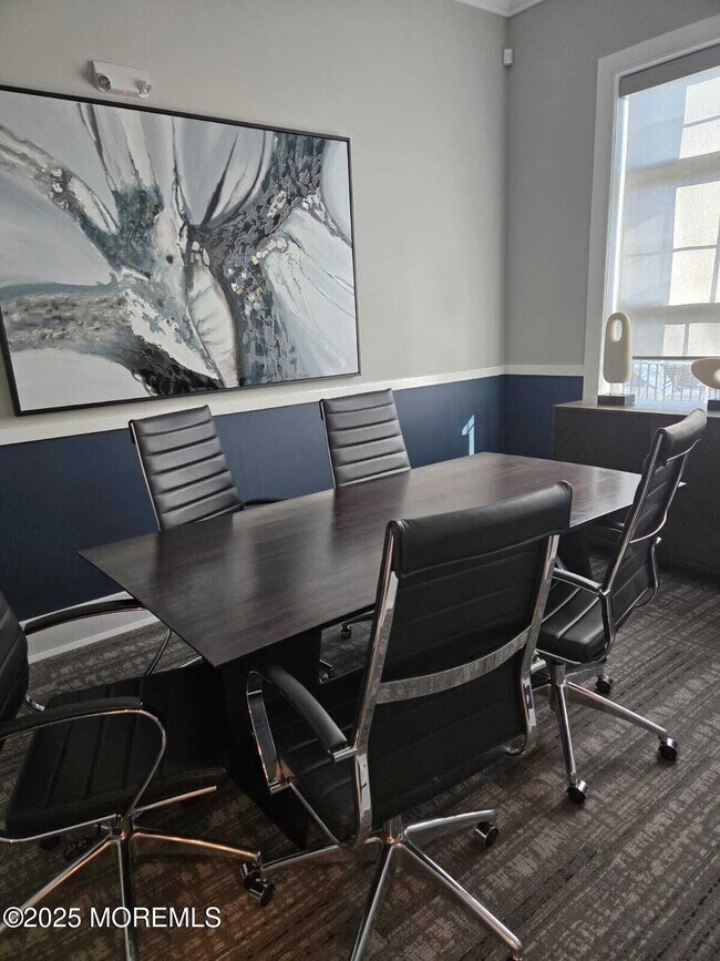 Building Photo - 28211 Radford Ct