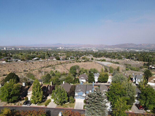 Building Photo - 2320 Overlook Ct