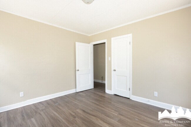 Building Photo - 3149 Jackson Ave