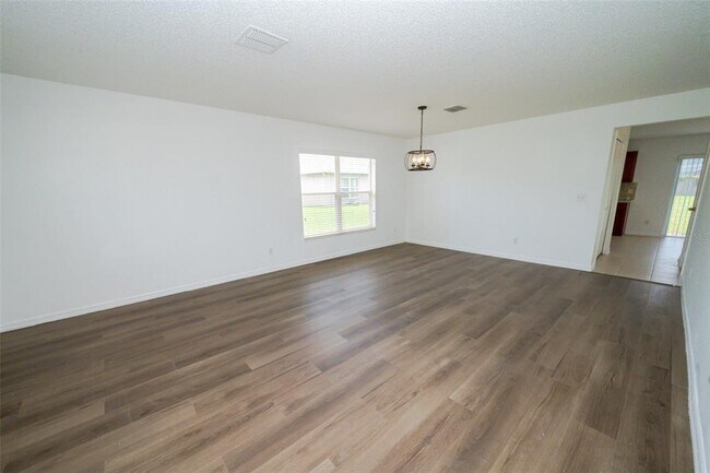 Building Photo - 202 Walnut Crest Run