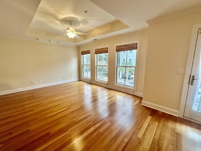 Building Photo - Downtown Living in The Heart of The Blufft...