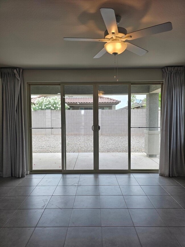 Building Photo - 15092 W Portland St