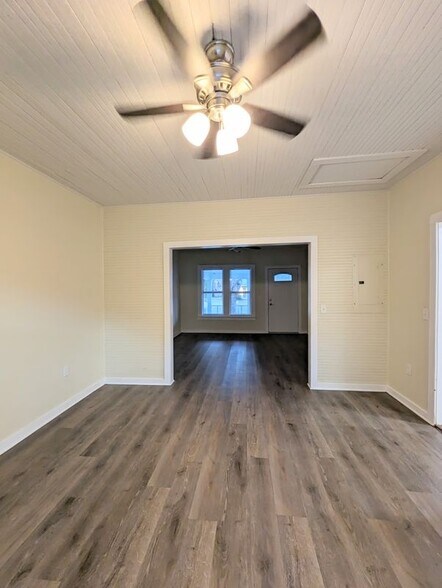 Building Photo - 718 Pecan Ave