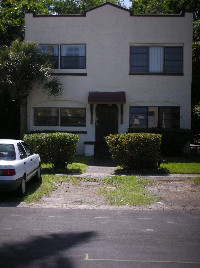 Primary Photo - 4540 Royal Palm Ave